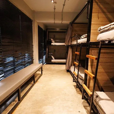 Bed Station Hostel Khaosan-3